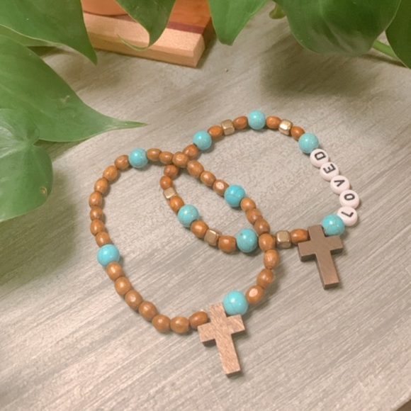 Bracelets - Picture 4 of 9